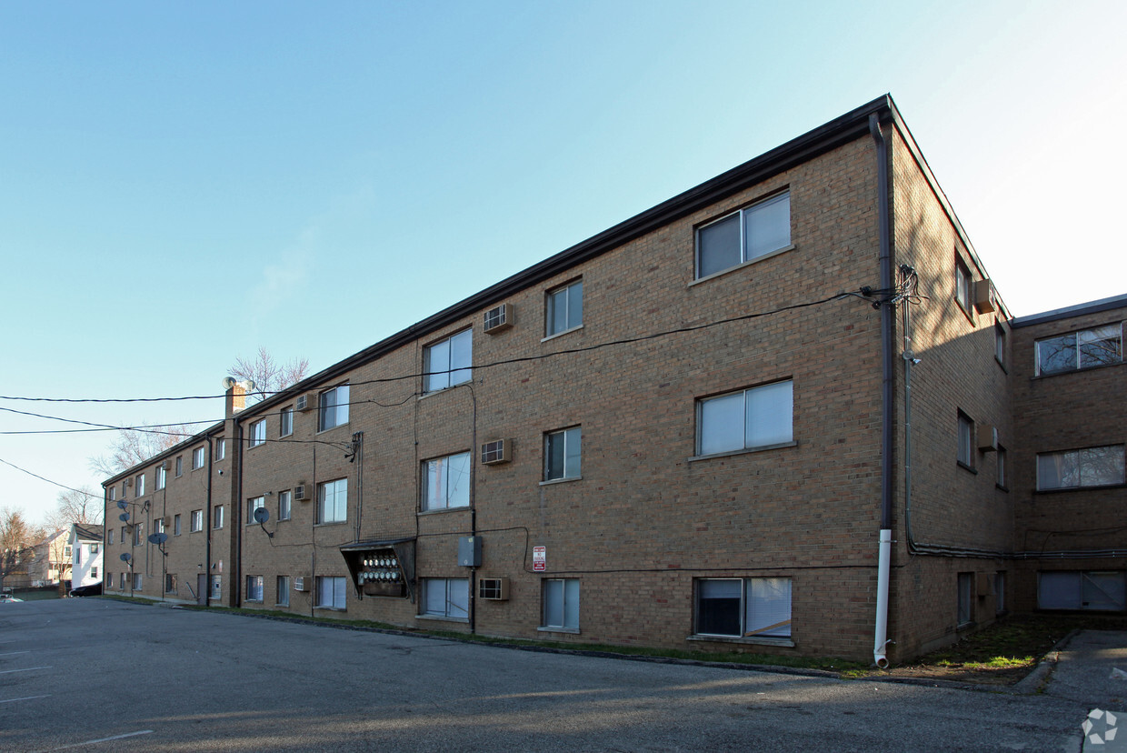 Lincoln Court Apartments - Park View Manor