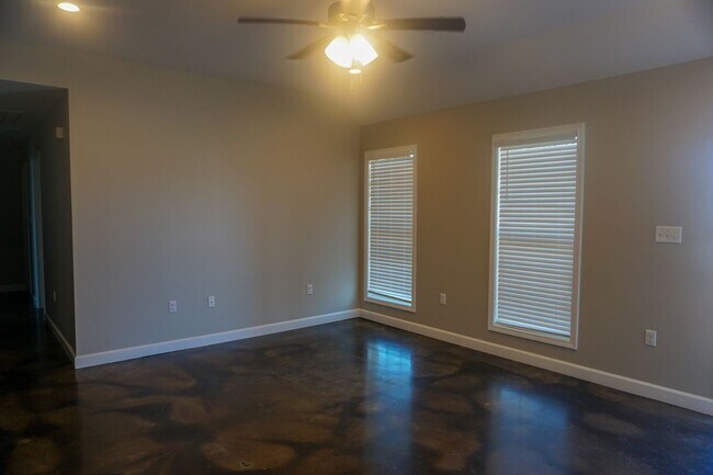 Foto del edificio - 3 Bedroom, 2 Bath Home in Nettleton School...