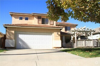 Building Photo - 41105 Chaco Canyon Rd