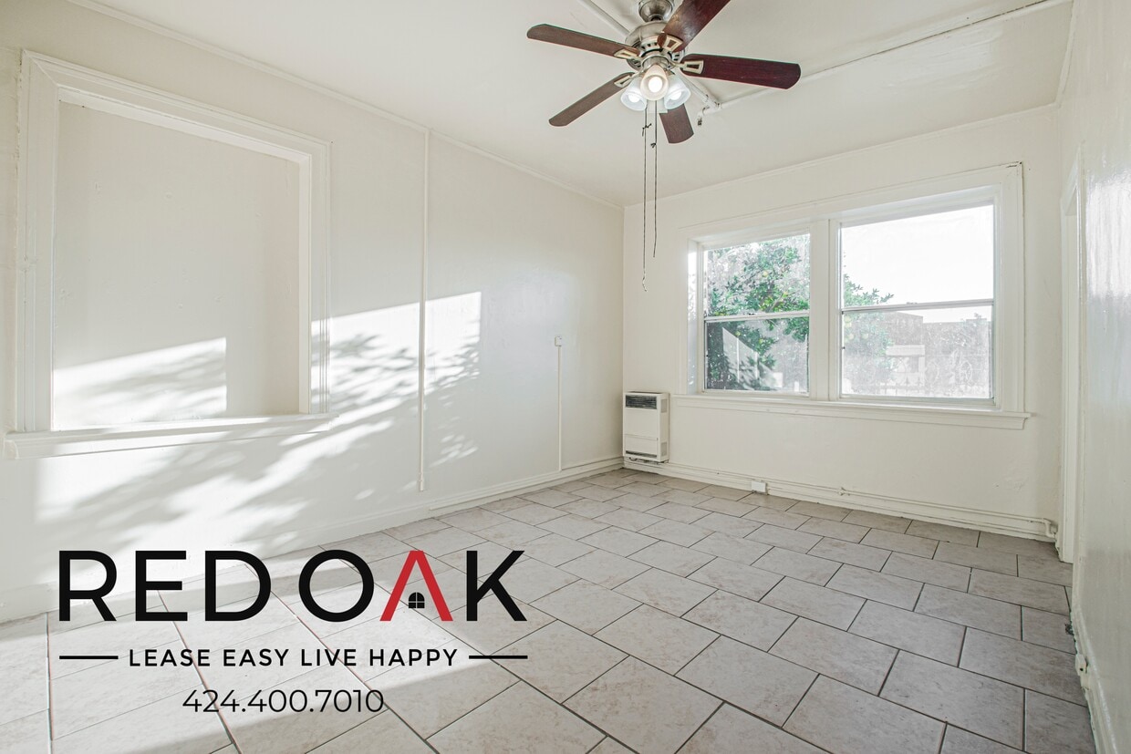 Primary Photo - 1000 S Grand View St