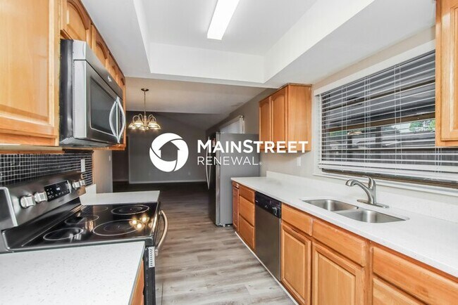 Foto del edificio - 3 Bedroom Pet-Friendly Home in PALM BAY, F...