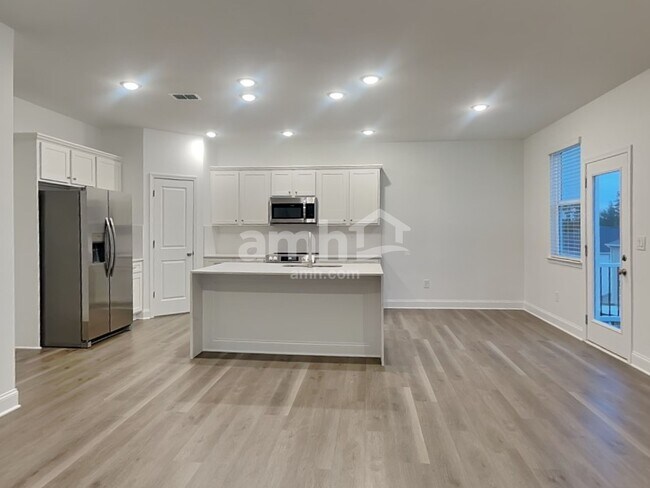 Building Photo - 1674 Soapstone Rd