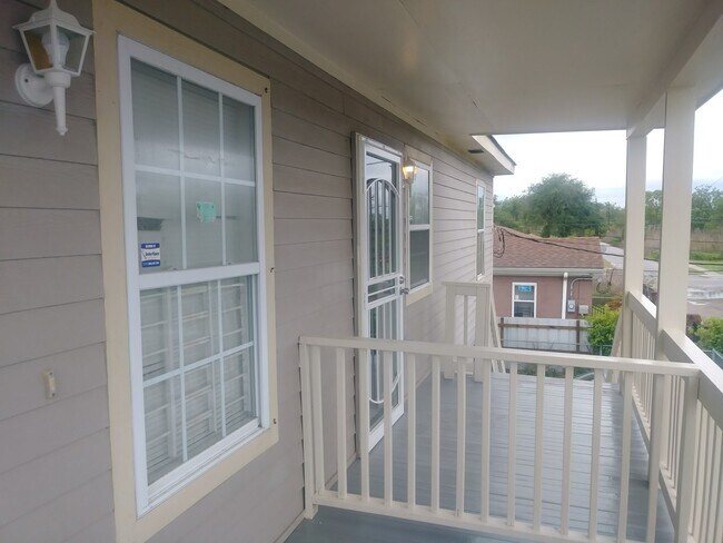 Foto del edificio - 2325-2327 Winthrop St
