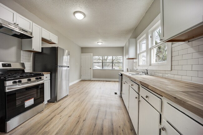 Foto del edificio - 1222 N 33rd St