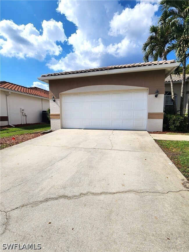 Foto del edificio - 11082 Lakeland Cir
