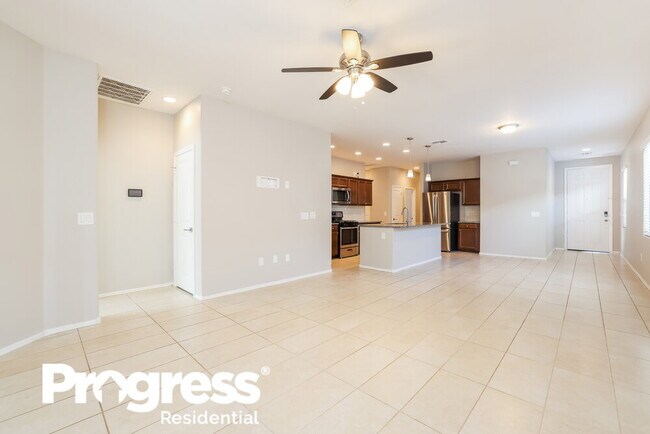 Building Photo - 876 E Bottomlands Ln