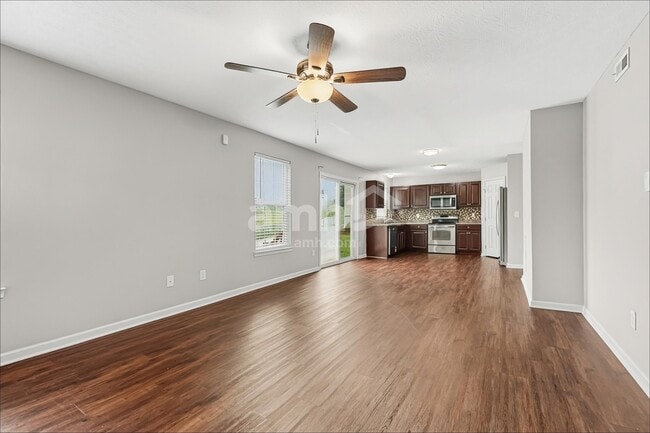Building Photo - 1141 Promenade Dr