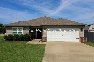Building Photo - 672 Deerwood Dr