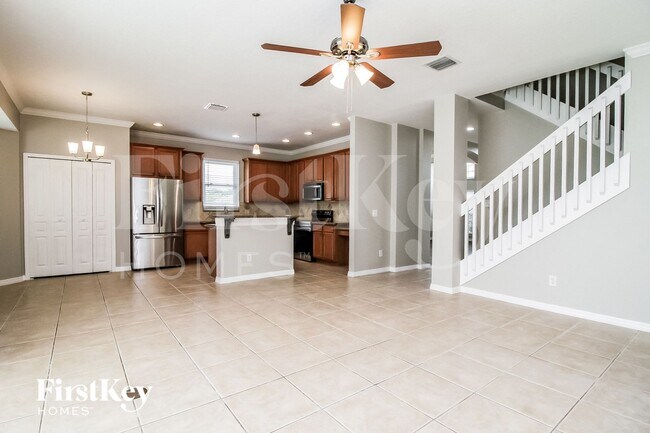 Foto del edificio - 483 Sycamore Springs St