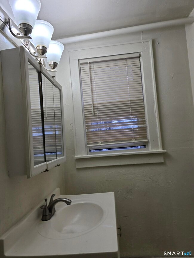 Foto del edificio - 157 Eastern Ave