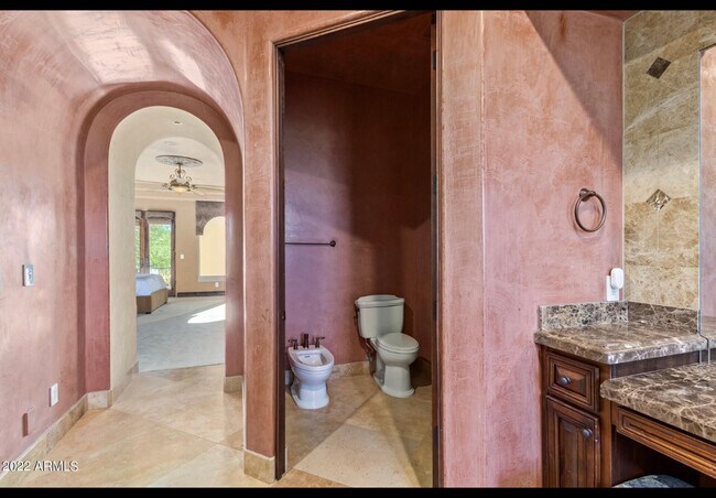 Building Photo - 9245 N Vista Verde Ct