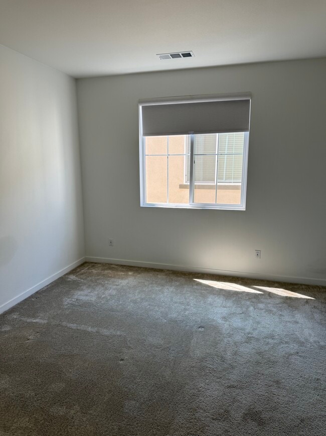 Master bedroom - 26149 Park Ave