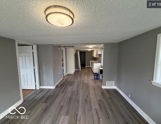 Foto del edificio - 610 Ingomar St