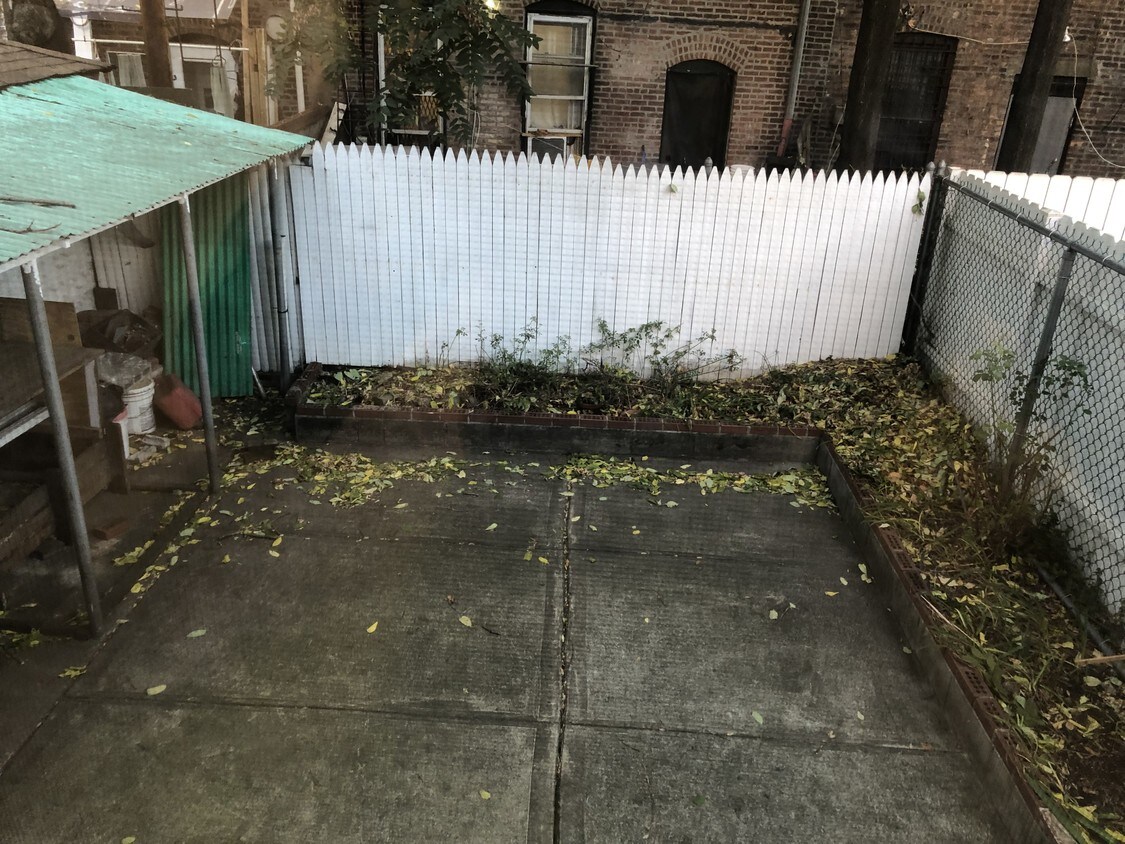 Foto principal - 420 Stratford Rd