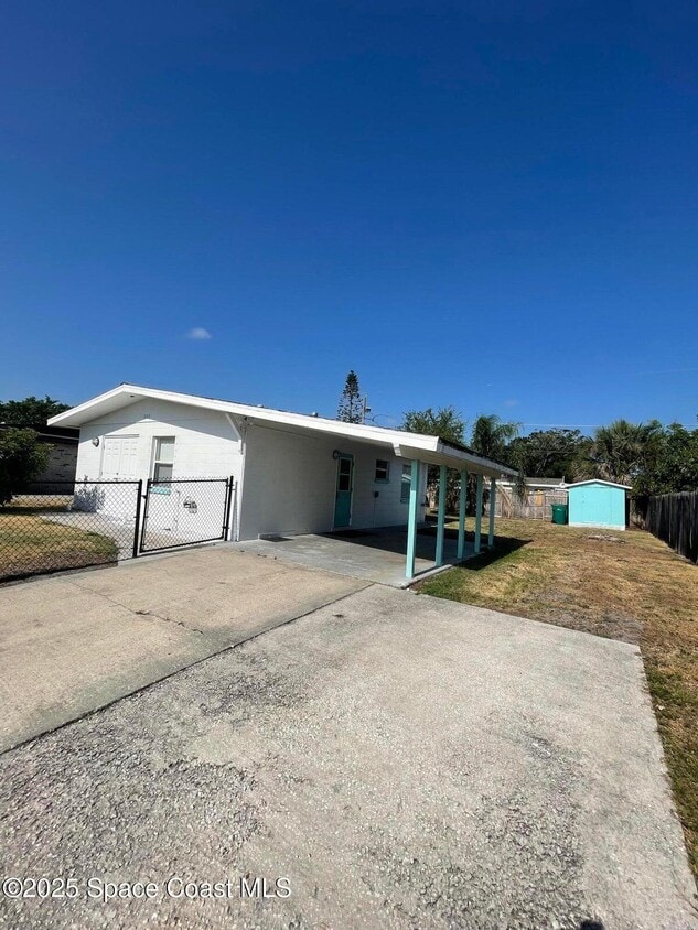 Primary Photo - 802 Cronin Ave