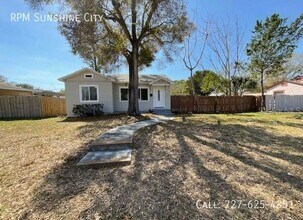 Building Photo - 4520 5th Ave N