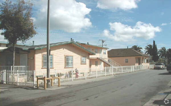 Foto del edificio - 1424-1444 Dawson Ave