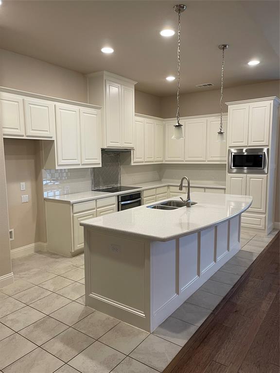 Building Photo - 6517 Mandalay Ct