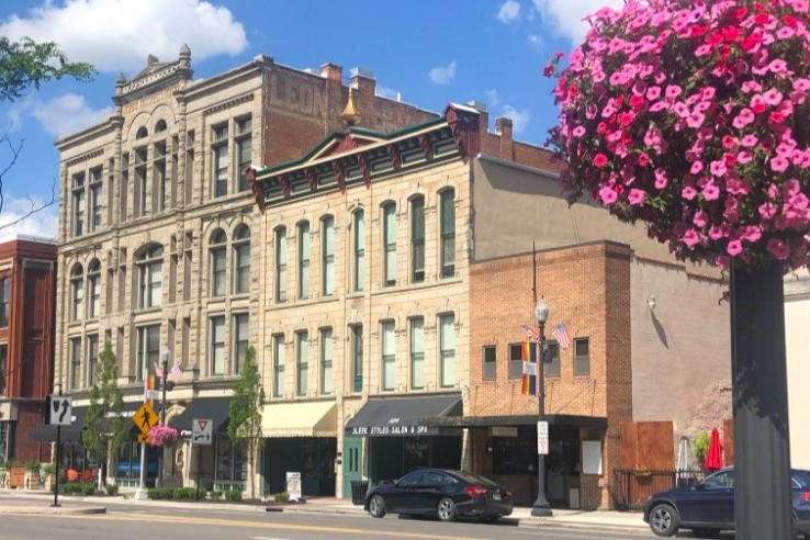 Middle building - Kimmel Lofts - 329 S Main St