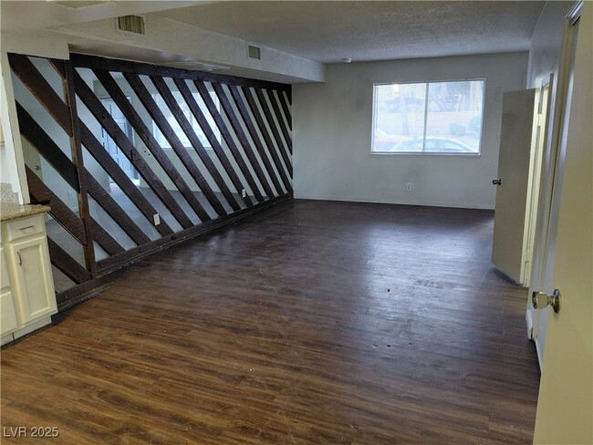 Building Photo - 1336 N Jones Blvd