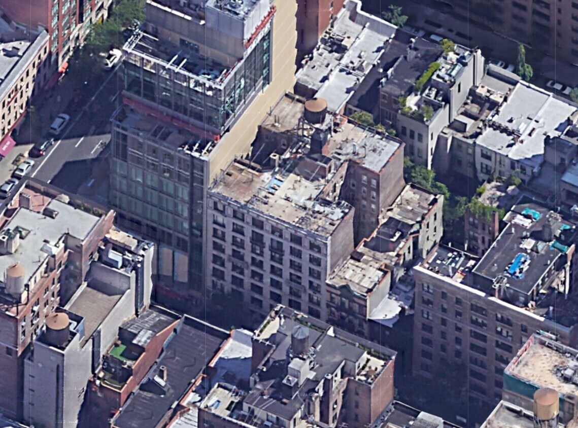 Building Photo - 122 E 82nd St