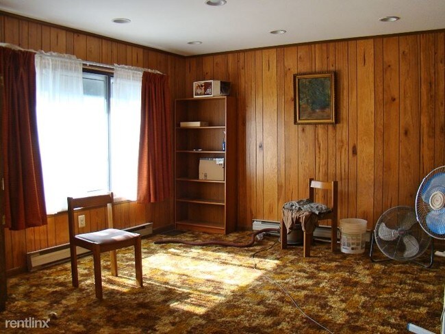 Foto del edificio - 3 br, 2 bath House - 203 Airport Rd