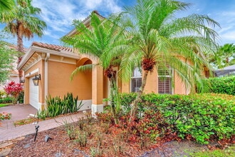 5958 SE Split Oak Trail
