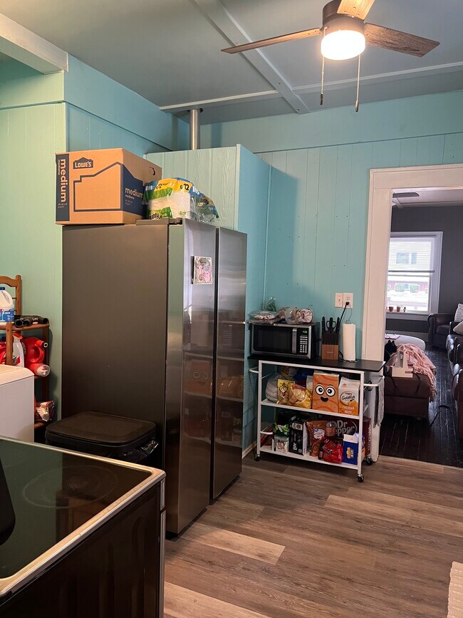 Foto del edificio - 208 W Elm Ave