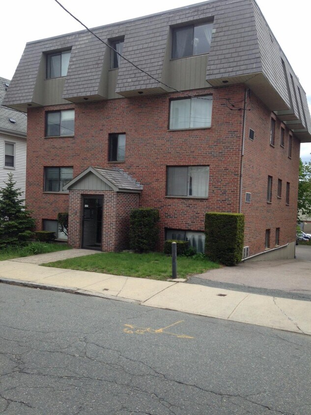 Primary Photo - 122 Liberty St