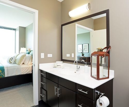 Foto principal - 3740 N Halsted St