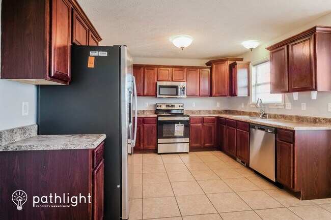Foto del edificio - 332 West Grace Street, Republic, MO, 65738