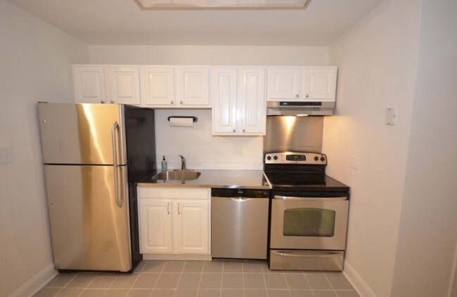 Building Photo - 3631 New Hampshire Ave NW