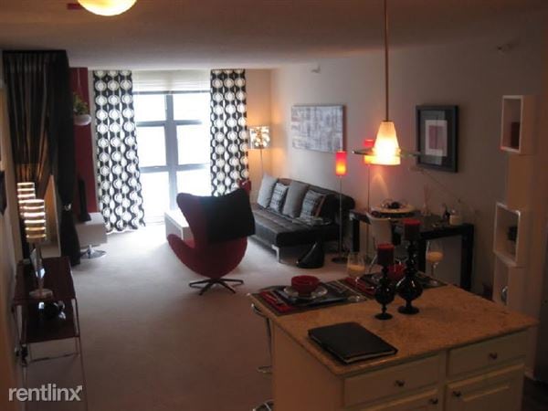 Primary Photo - 180 N Jefferson St