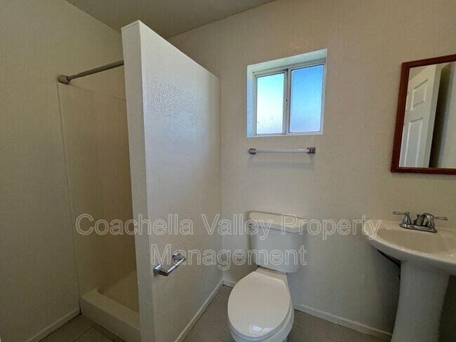 Foto del edificio - 66300 Hacienda Ave