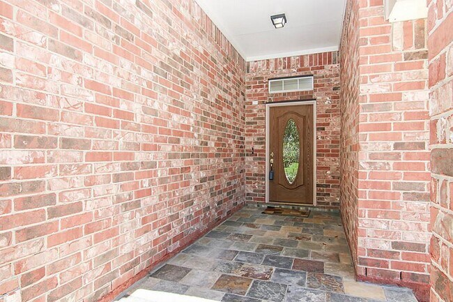 Foto del edificio - 13305 Baron Hill Ln