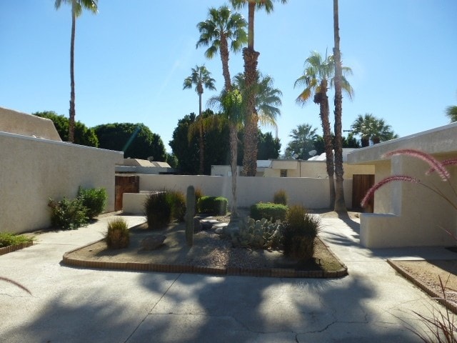 Building Photo - 311-347 N Saturmino Dr