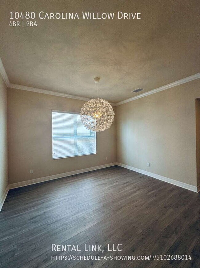 Building Photo - 10480 Carolina Willow Dr