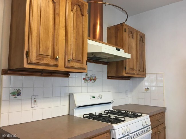 Foto del edificio - 2 br, 1.5 bath Apartment - 141 Davis St