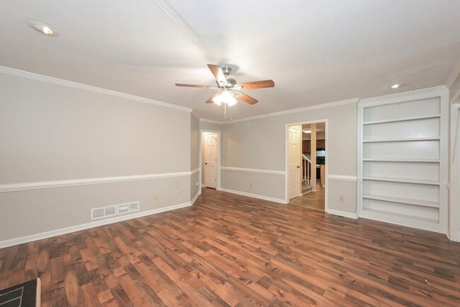 Foto del edificio - 2481 Meadowglen Trail