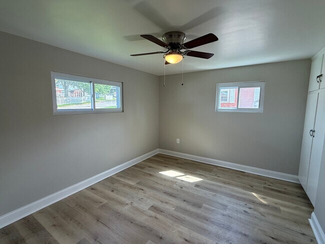 Foto del edificio - 733 Memory Ln