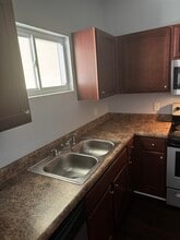 Building Photo - 1846 Belle Vue Way