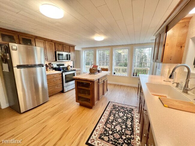 Building Photo - 2 br, 1.5 bath House - 240 State Route 46