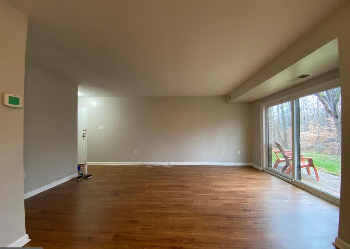 Foto del edificio - 8852 Spiral Cut