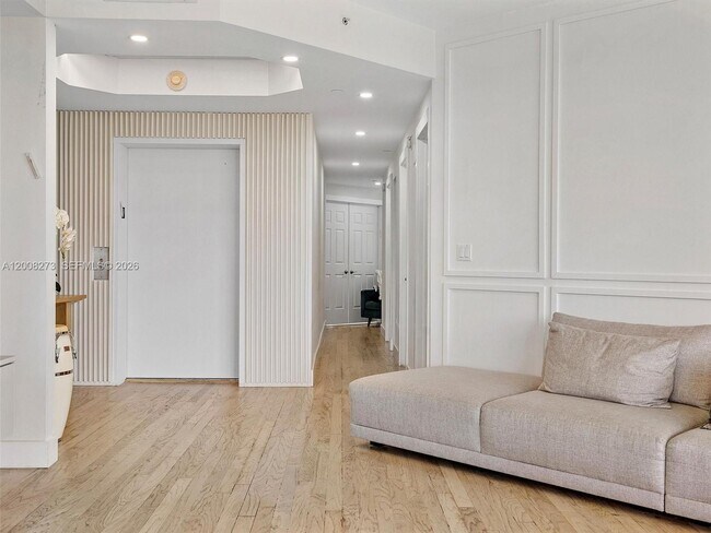 Foto del edificio - 9751 E Bay Harbor Dr