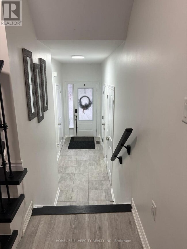 Building Photo - 324-324 Equestrian Way