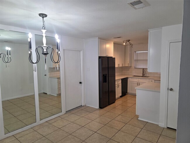 Foto del edificio - 2603 Shady Bayou Ln