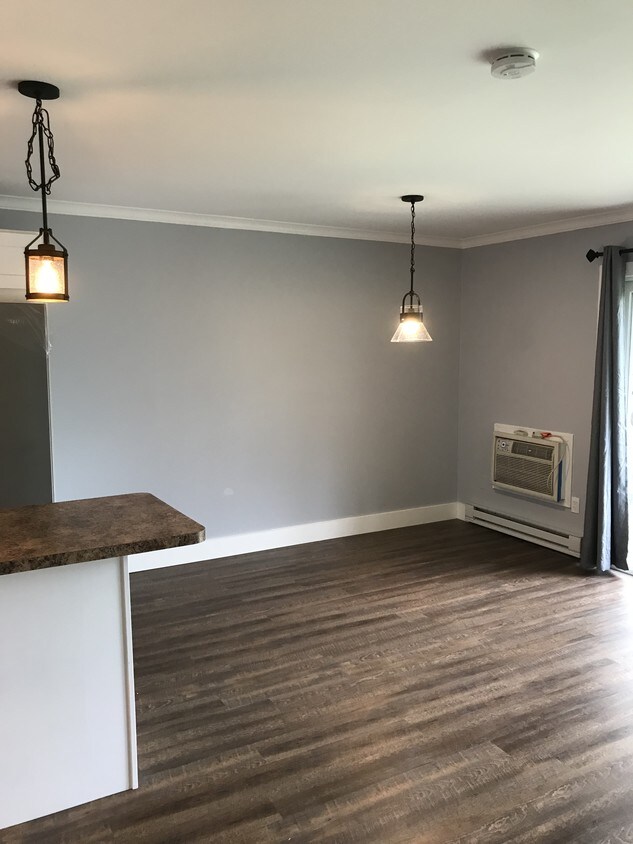 46 Candlewood Lake Rd S Unit 46, New Milford, CT 06776 Condo for Rent