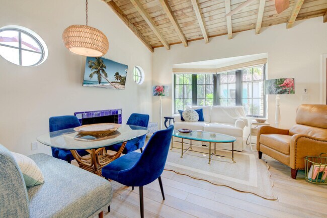 Foto del edificio - 110 Marine Way