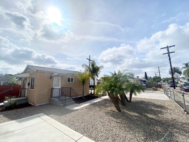 Building Photo - Euclid (Saulo Trust)