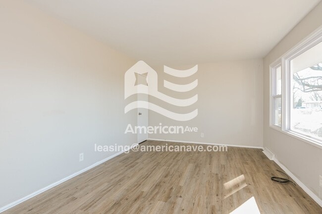 Foto del edificio - 9100 Ellison Dr